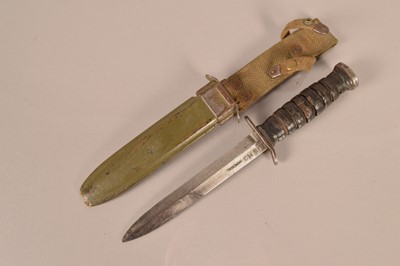 Lot 769 - A US M3 Combat/Fighting knife by Imperial