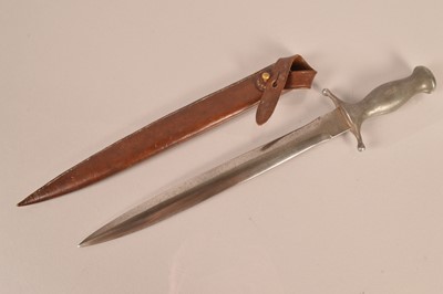 Lot 775 - A Robbins of Dudley Fighting knife