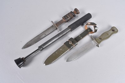 Lot 781 - A WWII US M3 Combat knife by PAL