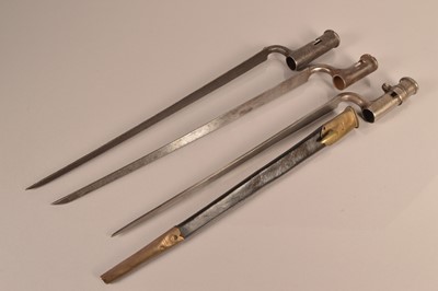 Lot 785 - An 1842 Socket bayonet