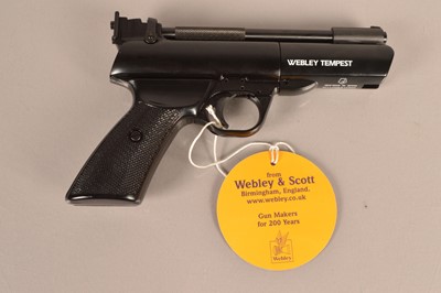 Lot 870 - A Webley Tempest .22 air pistol
