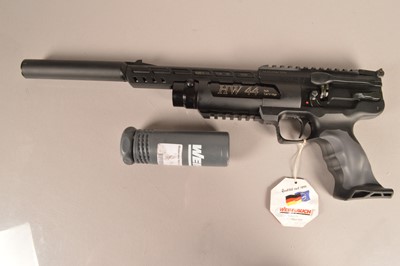 Lot 890 - A Weihrauch HW44 PCP Air Pistol