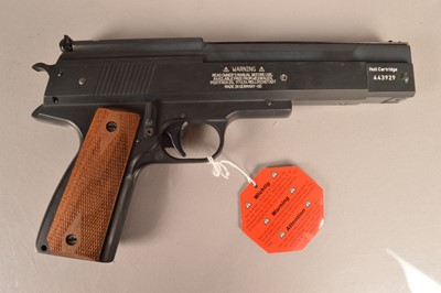 Lot 893 - A Weihrauch HW45 air pistol