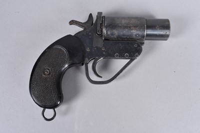 Lot 961 - A Deactivated British Flare Pistol