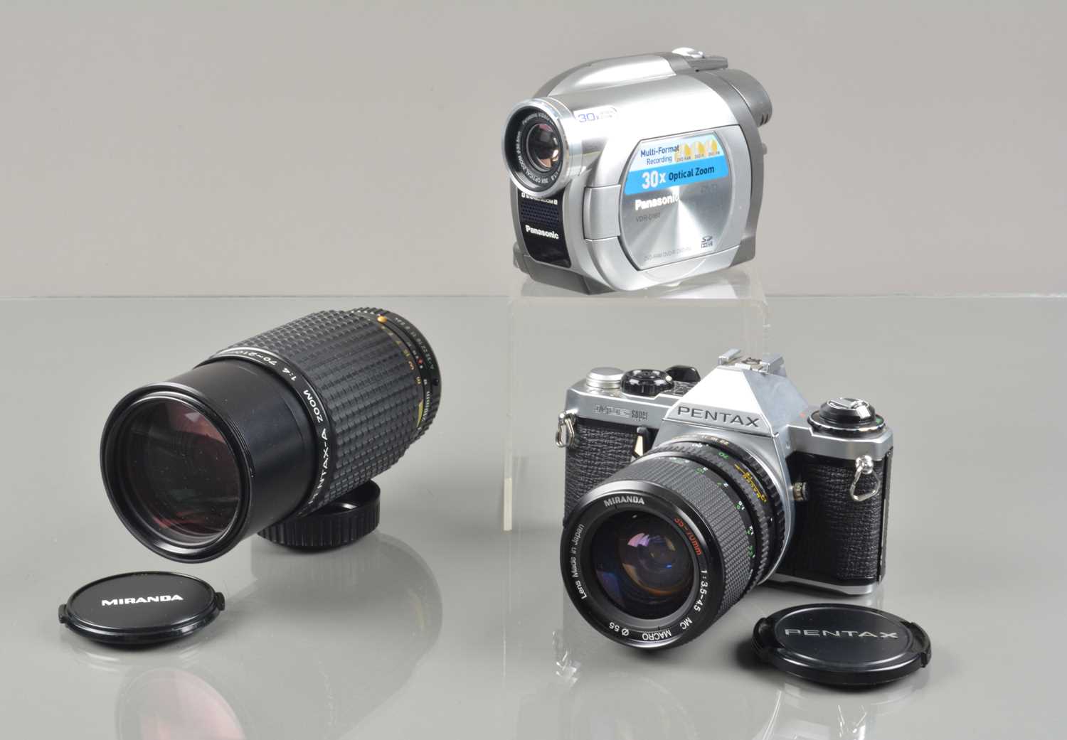 Lot 46 - A Pentax ME Super SLR Camera