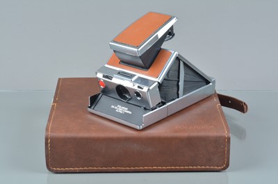 Lot 51 - A Polaroid SX-70 Land Camera Alpha 1