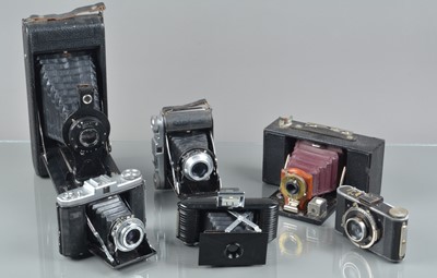 Lot 108 - A Tray of Folding Cameras