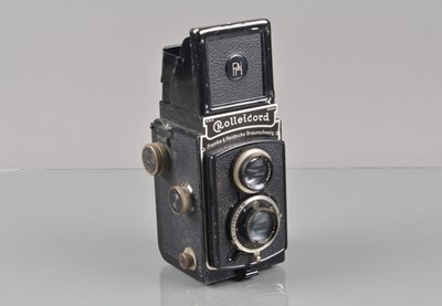 Lot 137 - A Rolleicord I TLR Camera
