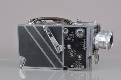 Lot 305 - A Cine Kodak Special II 16mm Cine Camera