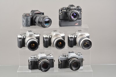 Lot 261 - A Tray of Minolta SLR Cameras