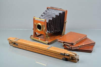 Lot 376 - A Mahogany & Brass Half Plate Camera