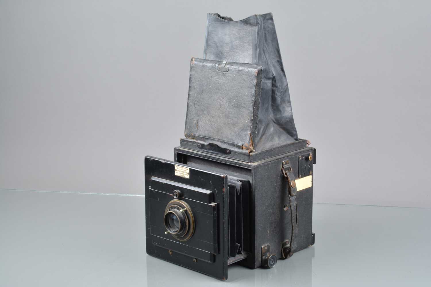 Lot 386 - A Watson & Sons Argus 5¼x3¼" Reflex Camera