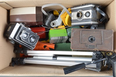 Lot 400 - Cameras and Related Items