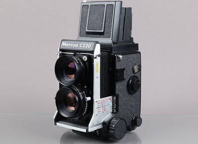 Lot 332 - A Mamiya C220 Professional F TLR Camera