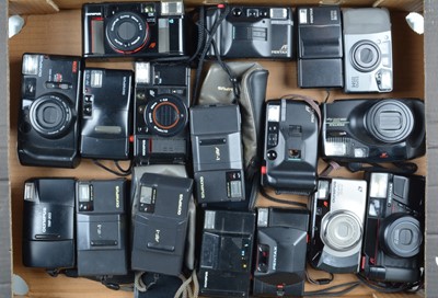 Lot 434 - A Tray of Compact Cameras