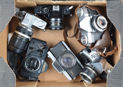 Lot 467 - A Group of SLR Cameras