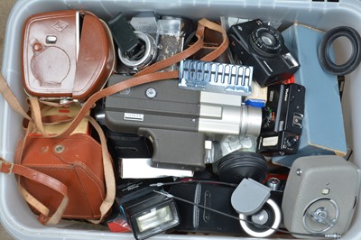 Lot 471 - A Box of Camera Related Items