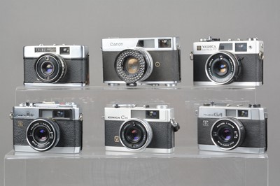 Lot 477 - A Group of 35mm Cameras