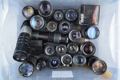 Lot 491 - A Tray of Various Lenses