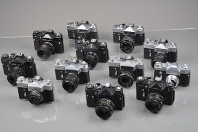 Lot 498 - A Tray of Zenit SLR Cameras