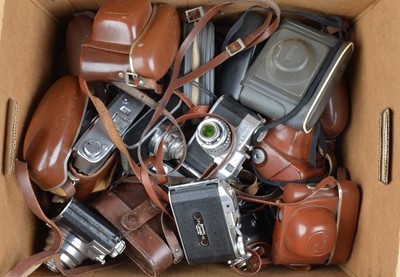 Lot 502 - A Box of Viewfinder Cameras