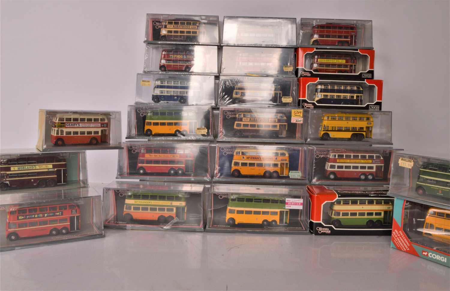 Lot 1 - Corgi Original Omnibus Diecast 1:76 Scale Trolley Buses (23)