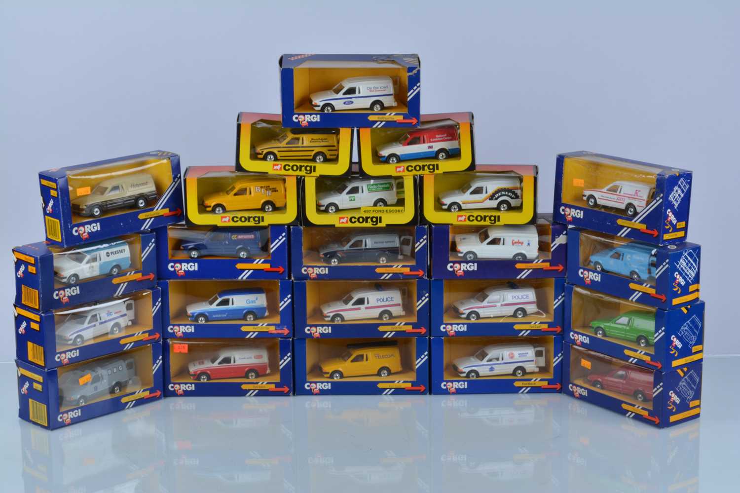 Lot 48 - Corgi 1980s Ford Escort Vans (32)