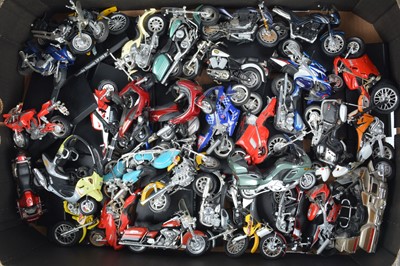 Lot 135 - Modern Magazine Issue Motorcycles 1:18 Scale (60+)