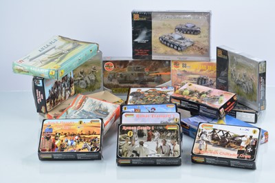 Lot 196 - Military Kits and Historical Figure Sets (18)