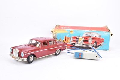 Lot 251 - A Gama Plastic and Tin No.3752 Mercedes-Benz 220S