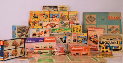 Lot 263 - Lego Figures and small boxed  sets and Marx Playpeople boxed Sets
