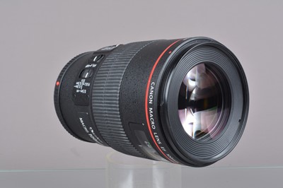 Lot 384 - A Canon EF 100mm f/2.8 L Macro IS USM Lens