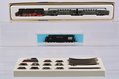 Lot 303 - Roco  Piko Locomotives Rolling Stock in H0e and N gauges in original boxes