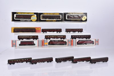 Lot 310 - Graham Farish Hornby Minitrix Lima N gauge maroon livery Carriages (17)