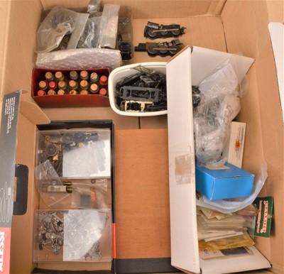 Lot 346 - Quantity of mainly Tri-ang TT Spares