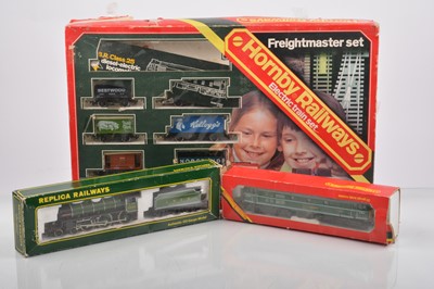 Lot 382 - Hornby Replica 00 gauge Locomotives and rolling stock (3)