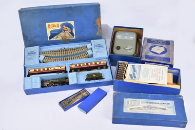 Lot 405 - Hornby-Dublo 00 gauge 3-rail Steam Locomotives set and accessories in original boxes