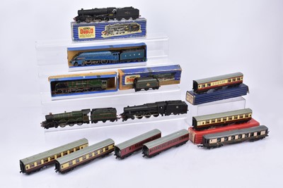 Lot 409 - Hornby-Dublo 00 gauge 3-rail Steam Locomotives and coaches with Farish 00 gauge 2 rail locomotive (13)