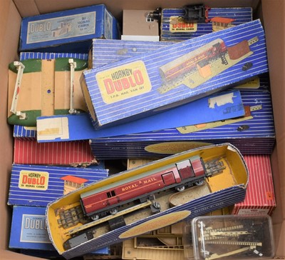 Lot 428 - Hornby-Dublo 00 gauge Trackside buildings and accessories with Controllers and Peco track