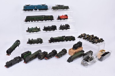 Lot 429 - Hornby Dublo Tri-ang  Wrenn 00 gauge and other makes Locomotives Tenders and spares