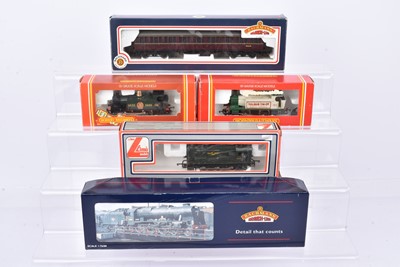 Lot 458 - Hornby Bachmann Lima 00 gauge Locomotives and a coach in original boxes (5)