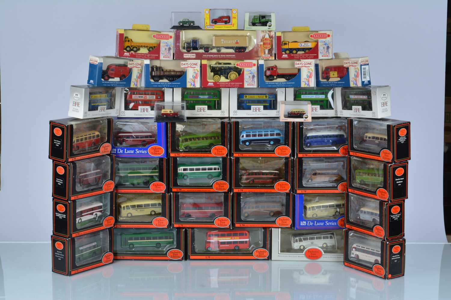 Lot 34 - Exclusive First Editions Buses and Coaches and Other 1:76 Scale Models (50)