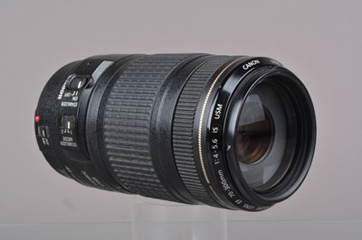 Lot 400 - A Canon EF 70-300mm f/4-5.6 IS USM Lens