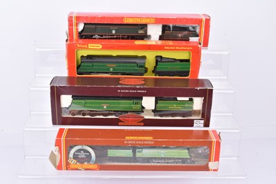 Lot 368 - Hornby Margate 00 gauge BR and SR West Country/Battle of Britain Steam Locomotives and tenders in original boxes (4)