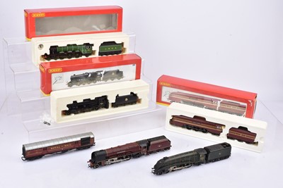 Lot 379 - Hornby China 00 gauge steam locomotives and tenders in original boxes (3)