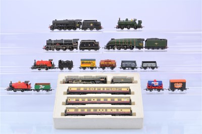 Lot 380 - Hornby Airfix 00 gauge steam locomotives and tenders with Hornby sets (7)