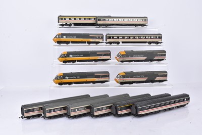 Lot 384 - Hornby 00 gauge HS125 Locomotives trailers and coaches (14)