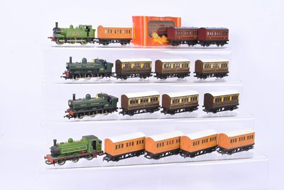 Lot 385 - Hornby 00 gauge Steam Locomotives and four-wheel coaches (18)