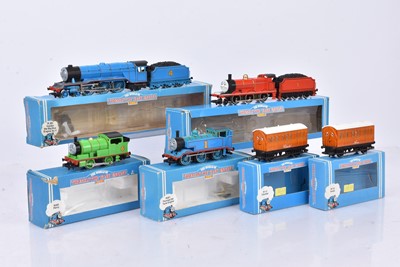 Lot 402 - Hornby 00 Gauge Thomas the Tank Engine Series Steam Locomotives and coaches (6)