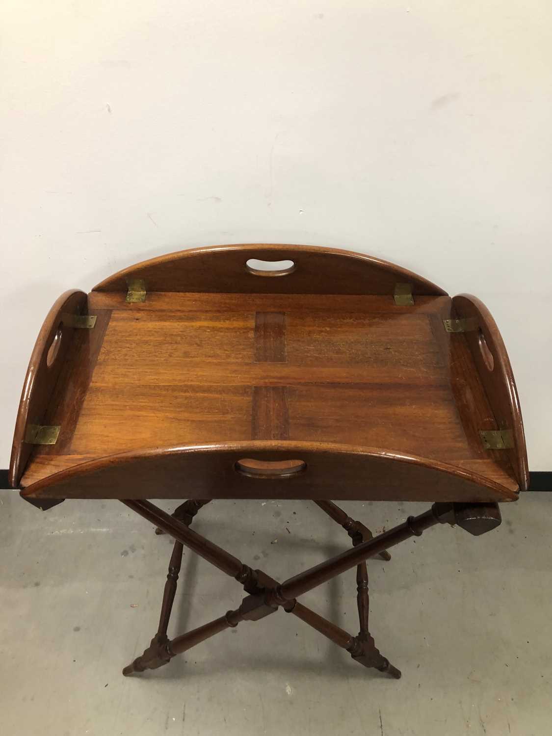 Lot 65 - An Edwardian mahogany butler's tray and stand